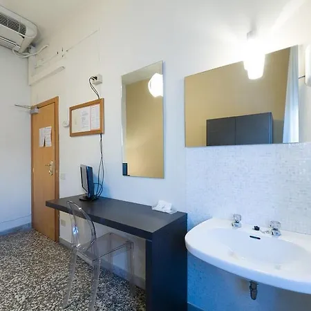 Hotel Moderno 2*