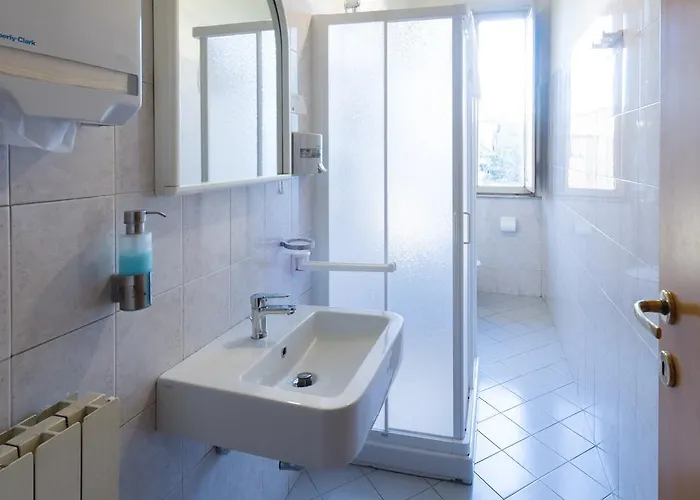 Moderno Hotel 2*