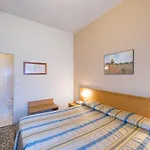 Hotel Moderno 2*