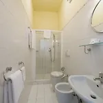 Moderno Hotel 2*