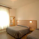 Moderno Hotel 2*