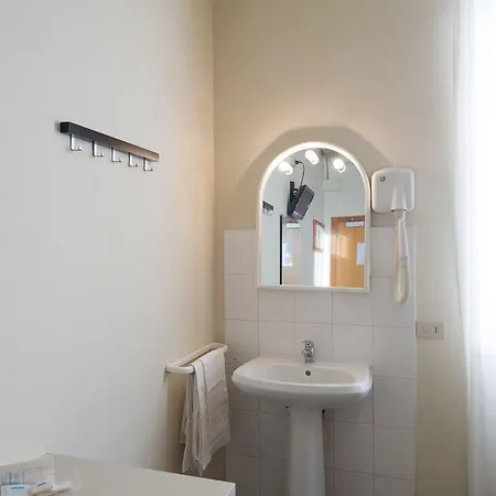Moderno Otel
