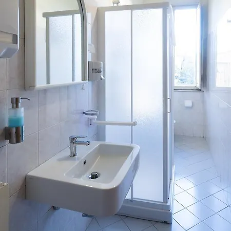 Moderno Hotell 2*