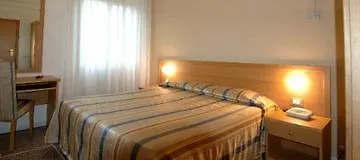 Moderno Otel