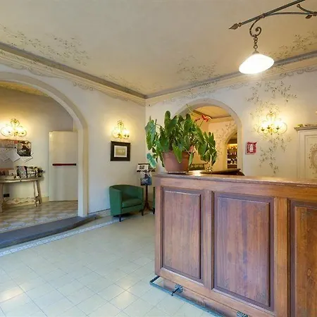Moderno Otel Pisa